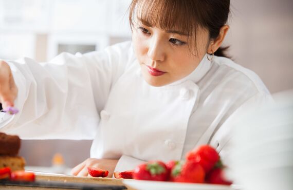 最高級の「プレミアム」を店頭販売｜足立のシフォンケーキ専門店・Chiffon cake Romi